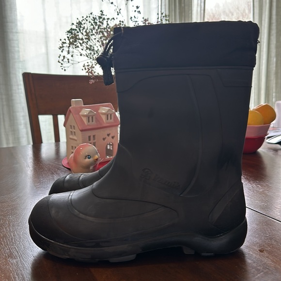 Lined Kamik Snow Boots - Picture 4 of 7